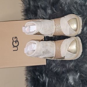 Ugg Classic short Patchwork size 10 Toddler